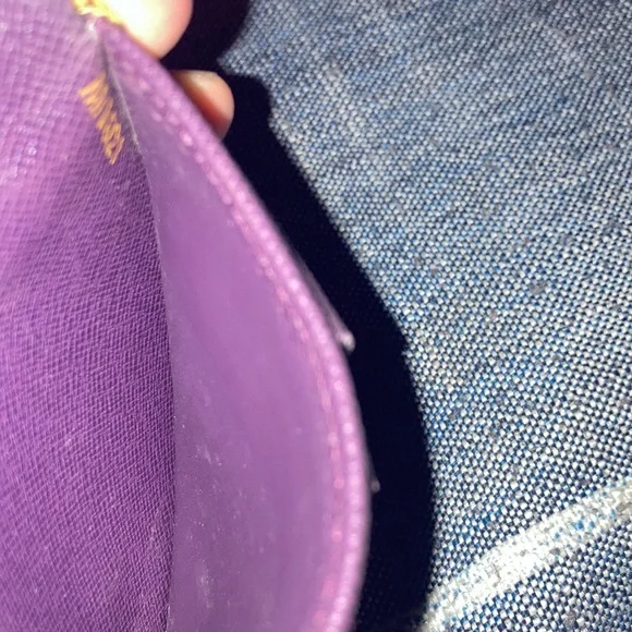 LV Epi Marco Snap Wallet, It is in good Condition!! Please look at Pictures!! - Picture 11 of 12